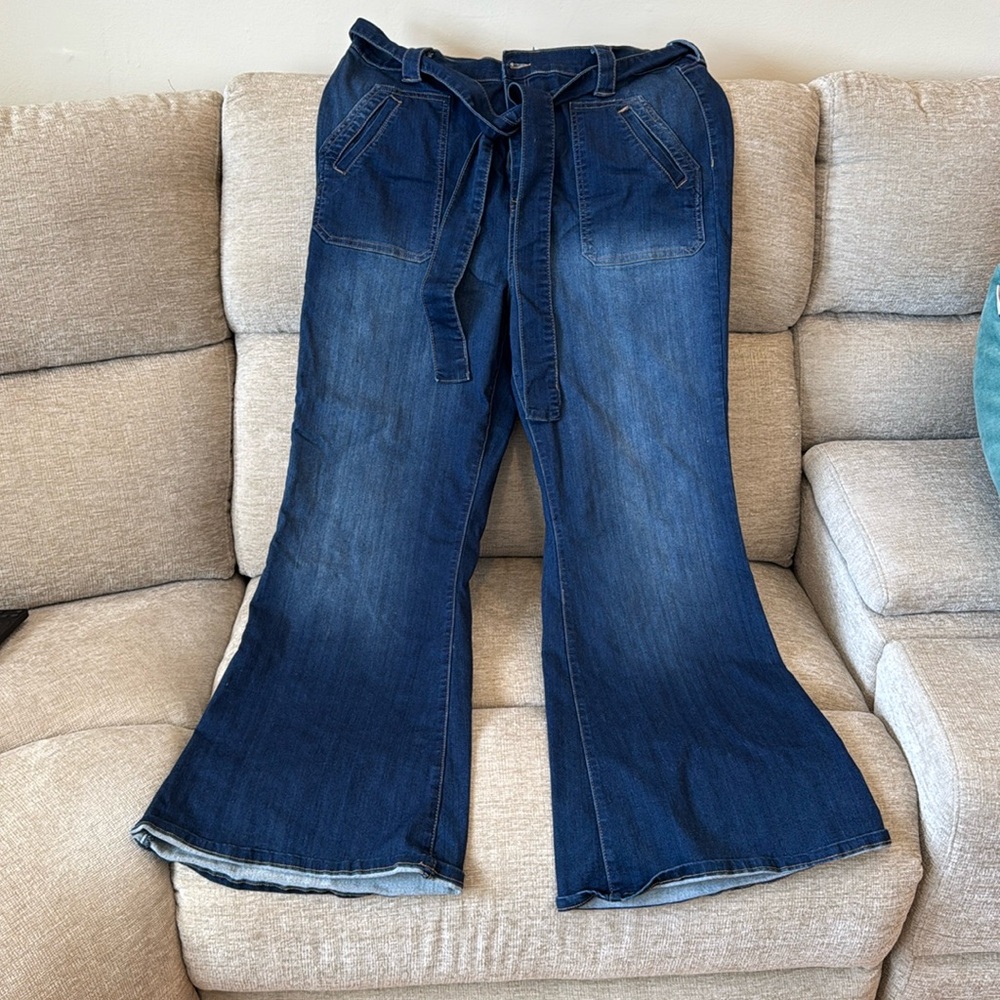 Arula Dark Blue Flare Jeans